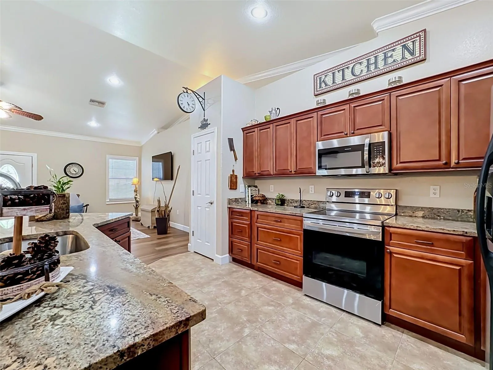 273 GRIFFIN RD
