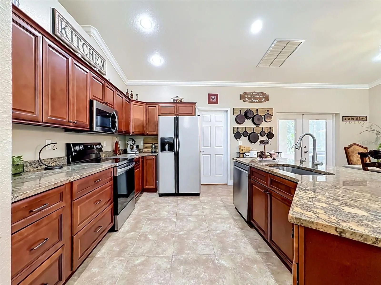 273 GRIFFIN RD