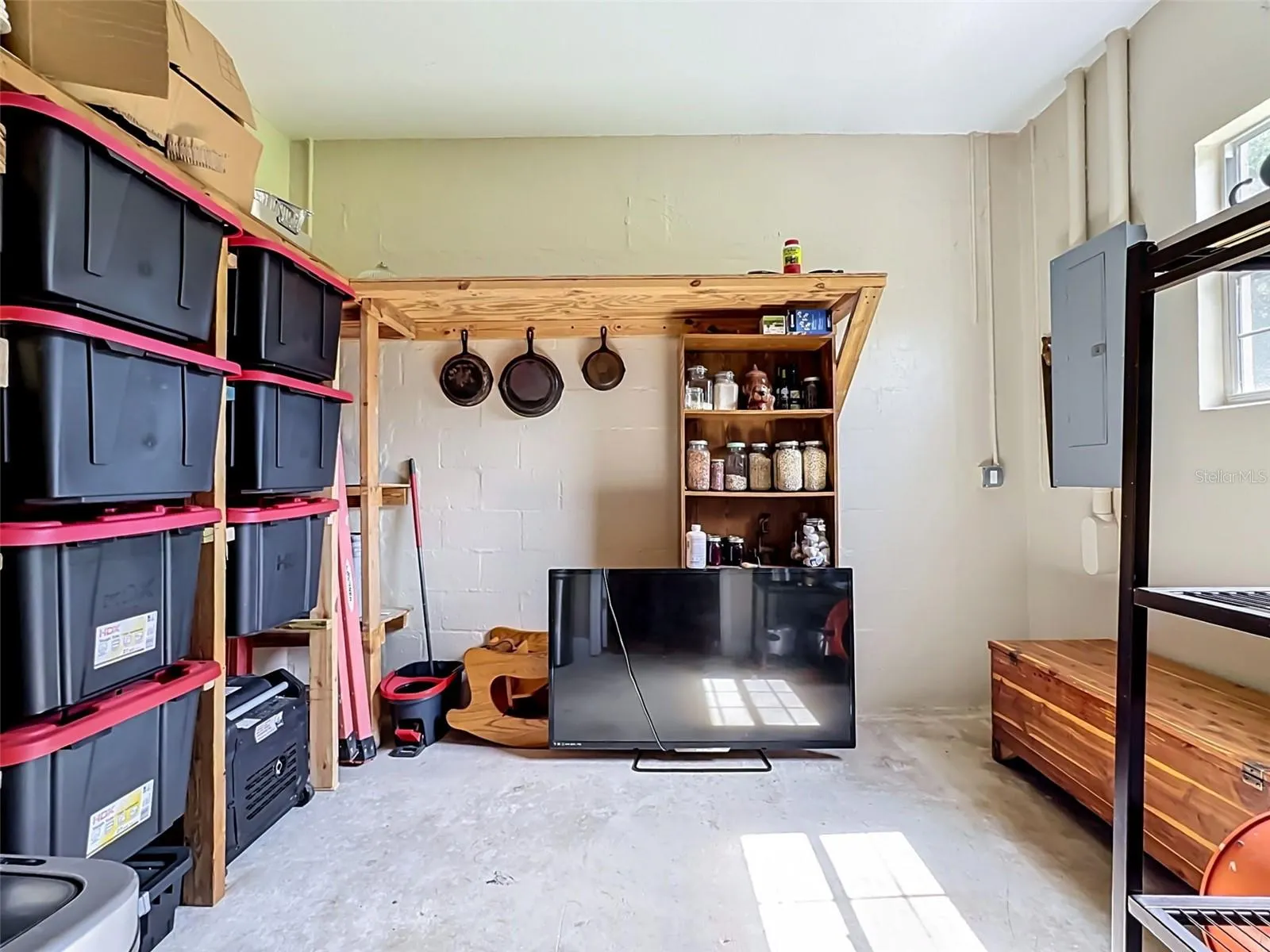 273 GRIFFIN RD