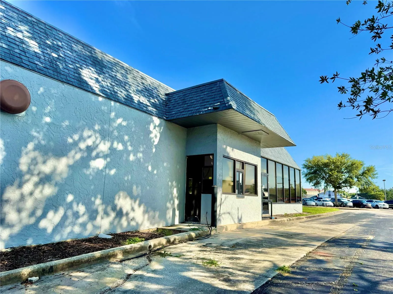 1520 LAKEVIEW DR