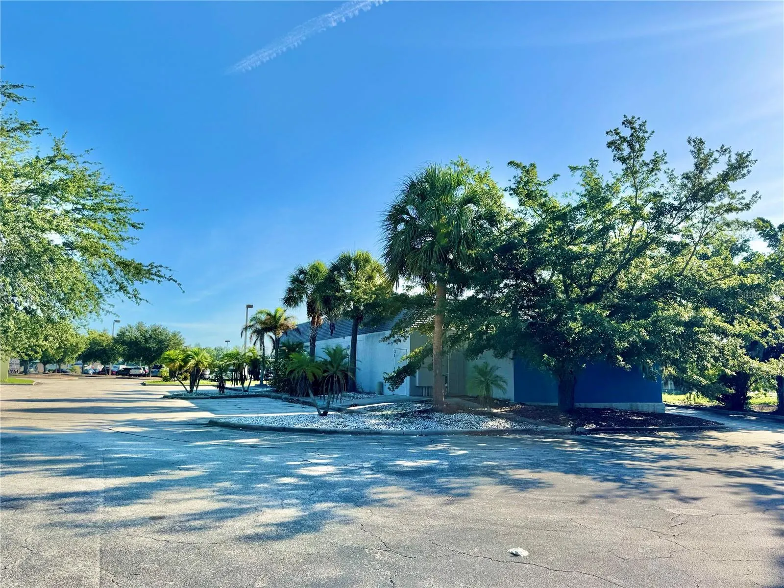 1520 LAKEVIEW DR