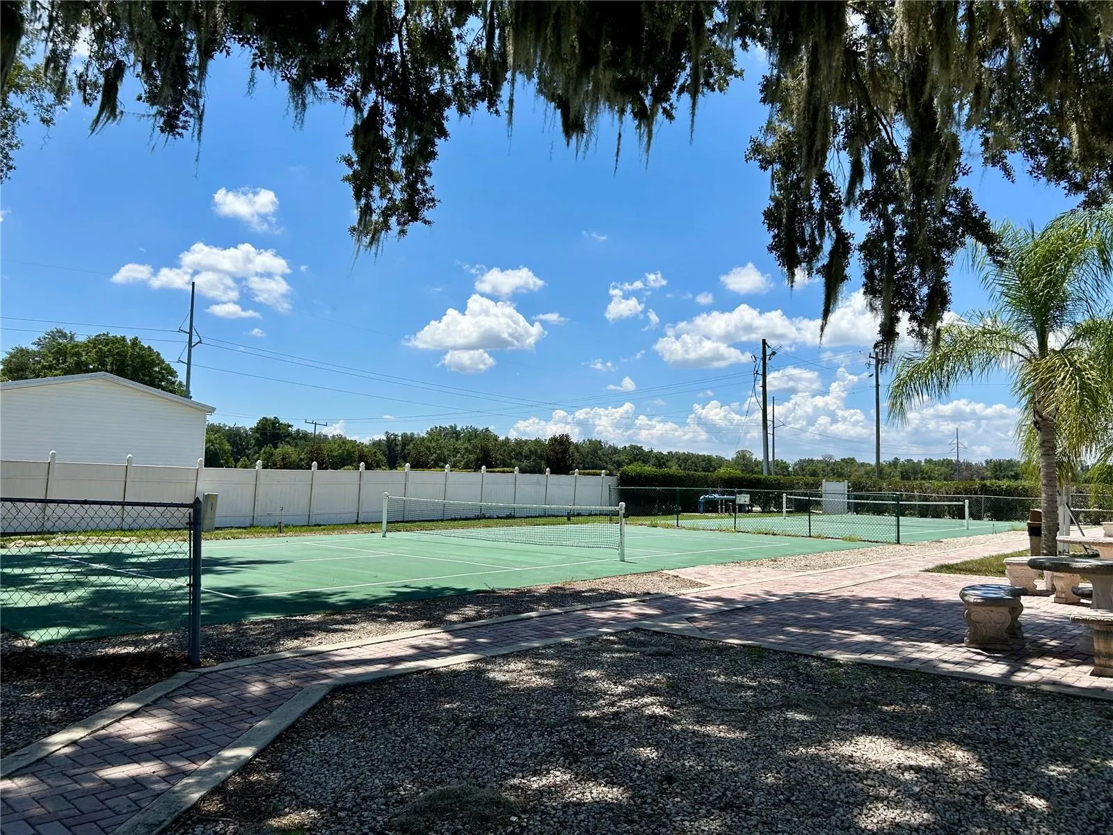 2928 BIRDIE DR