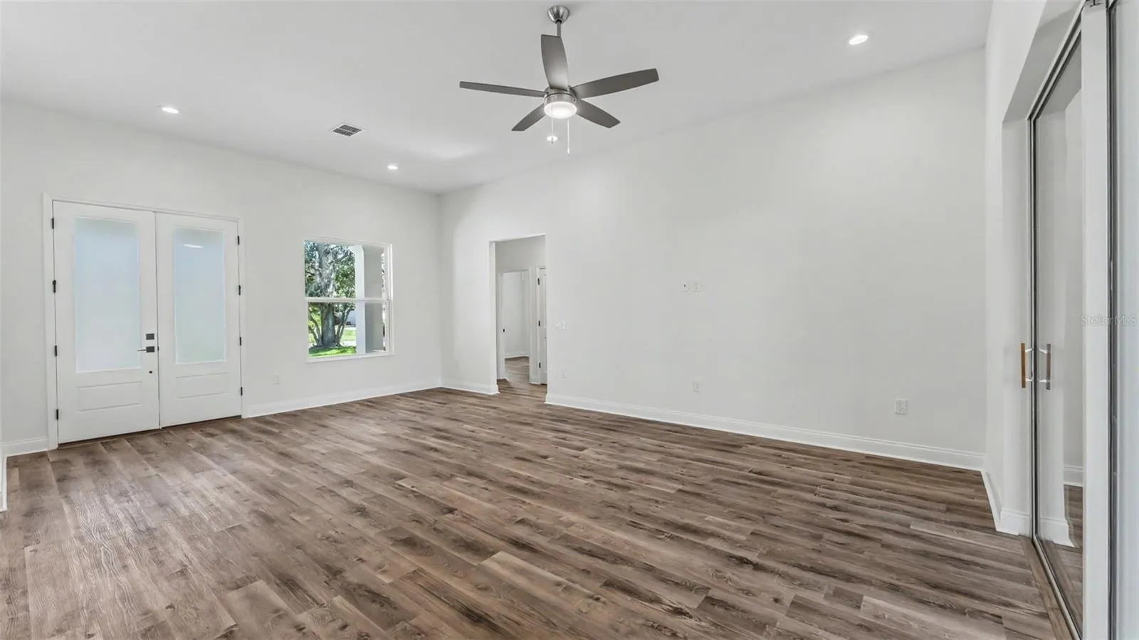 1022 BRIARWOOD DR