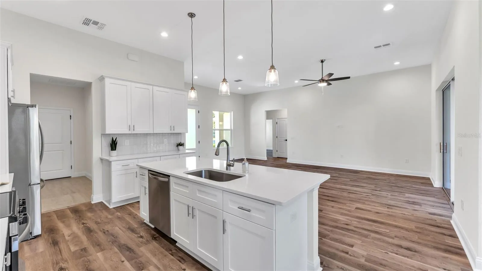 1022 BRIARWOOD DR