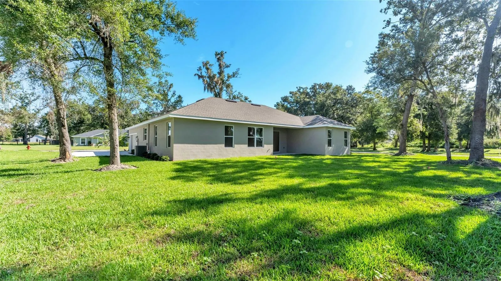 1022 BRIARWOOD DR
