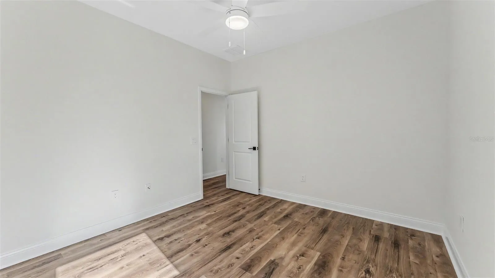 1022 BRIARWOOD DR