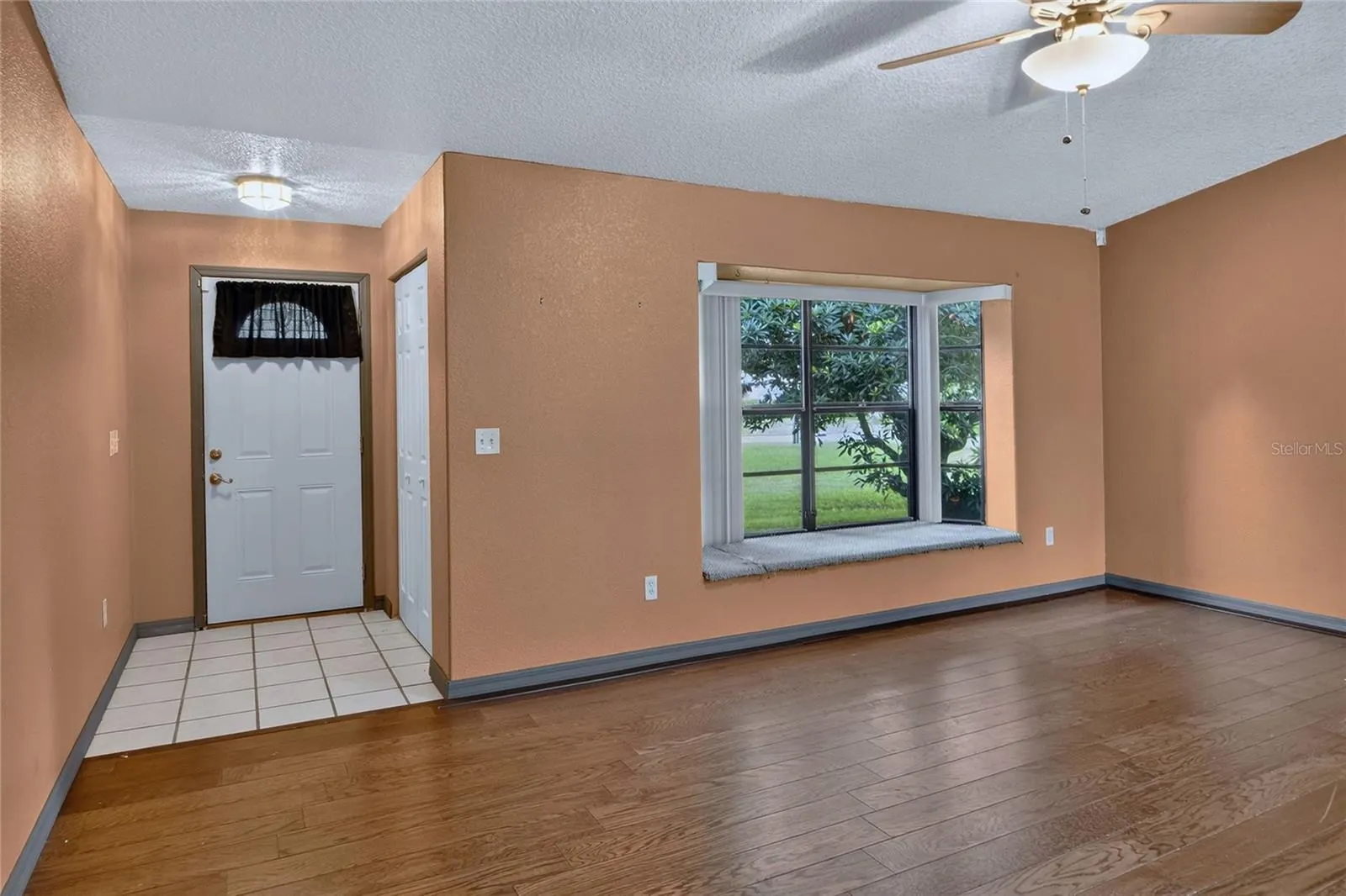 4702 CHARRO LN
