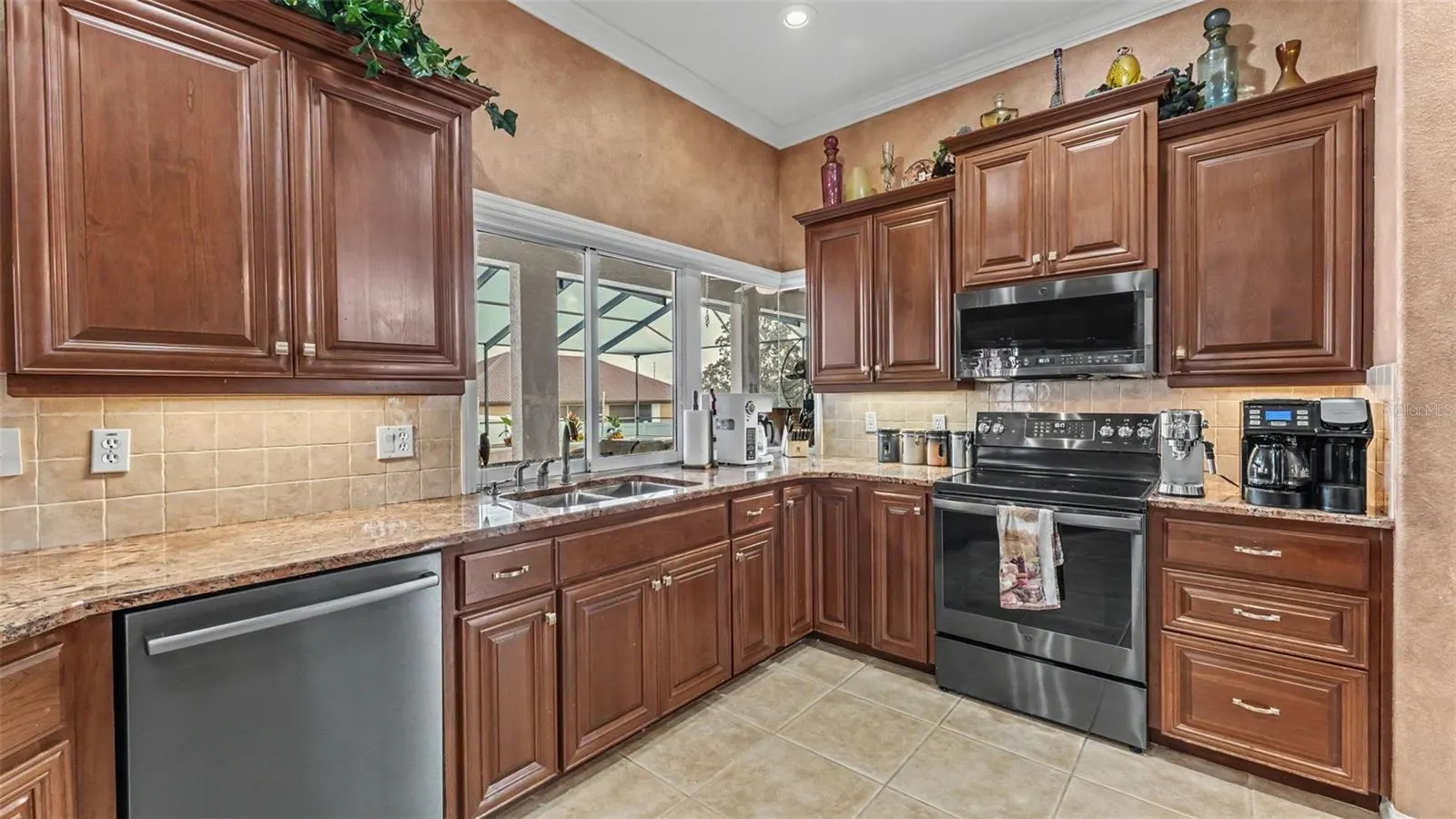 2640 VERANDAH VUE DR