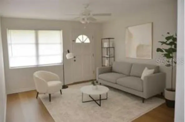 210 W HANCOCK ST