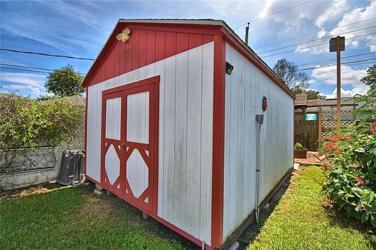 2815 CHRISTIE LN