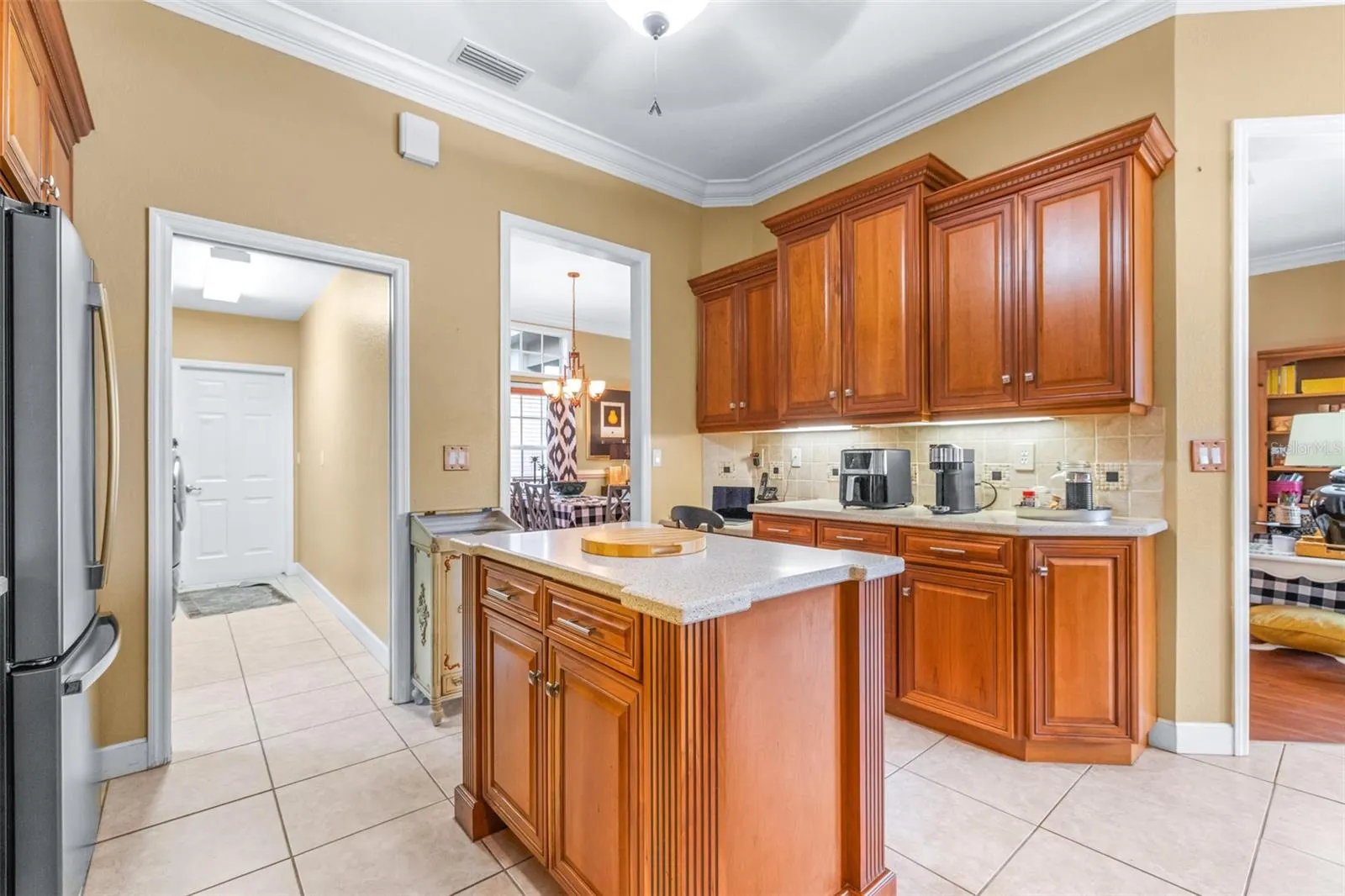 2713 ISLAND DR