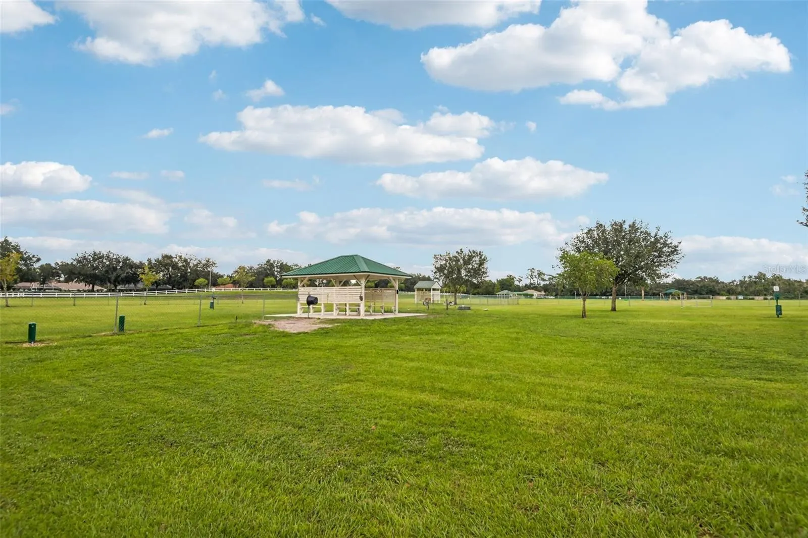 3503 OAK CLUB CT