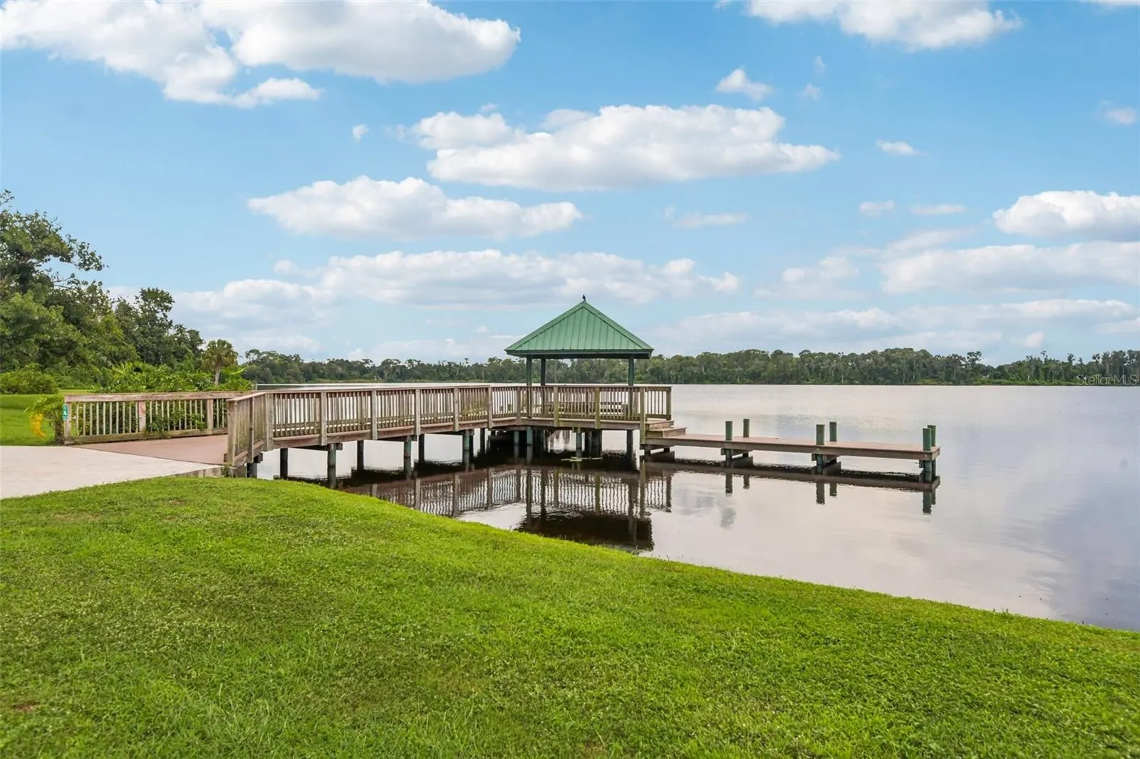 3503 OAK CLUB CT