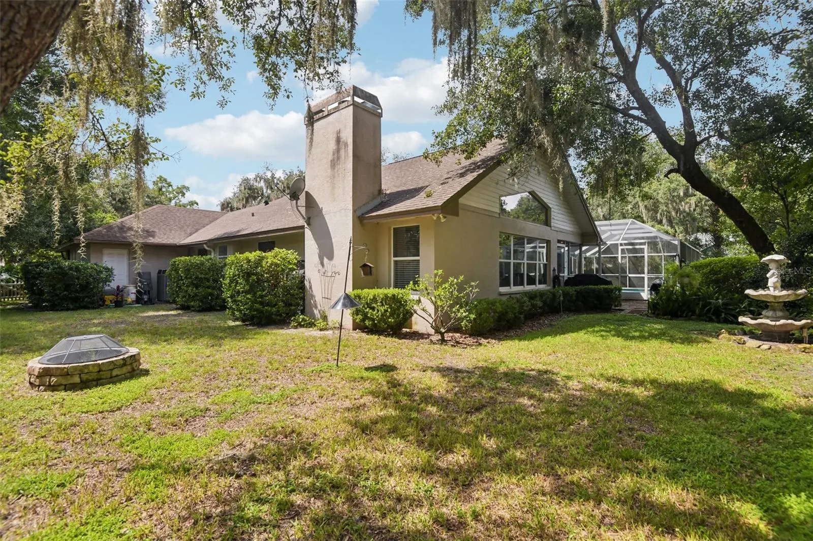 3503 OAK CLUB CT