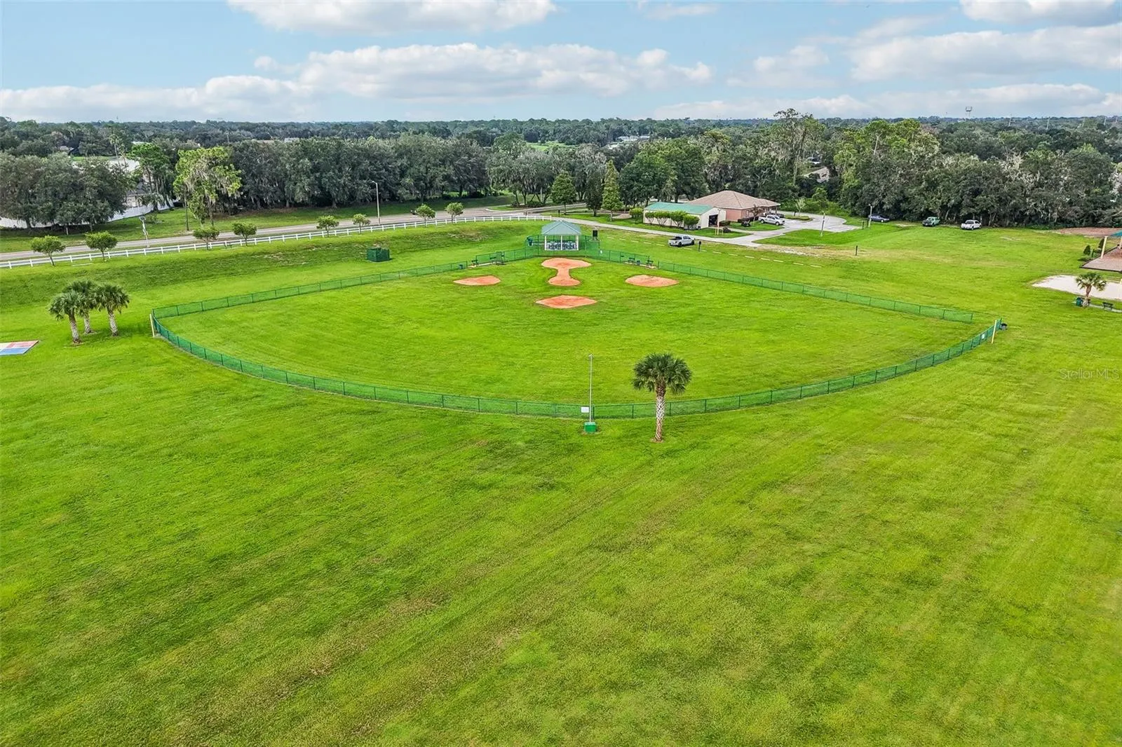 3503 OAK CLUB CT