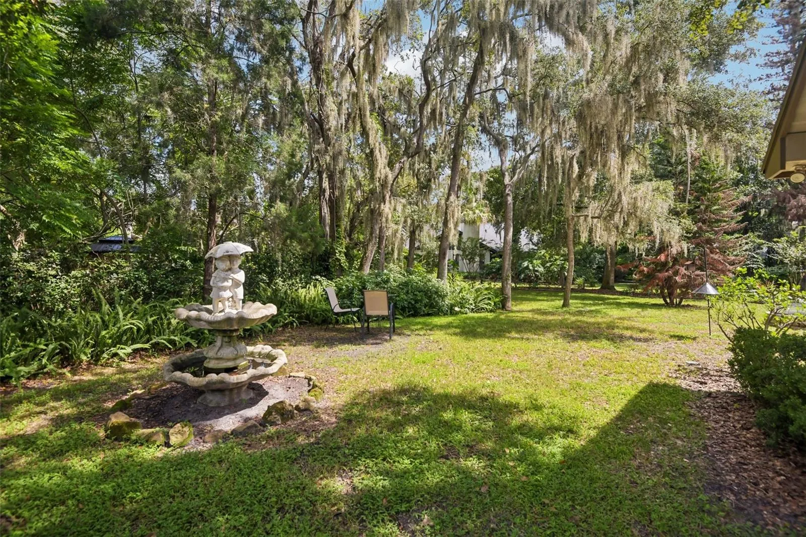 3503 OAK CLUB CT