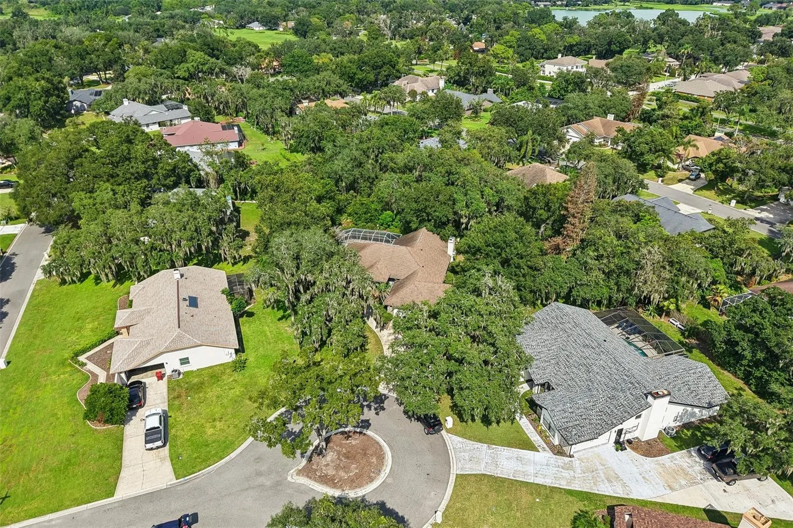 3503 OAK CLUB CT