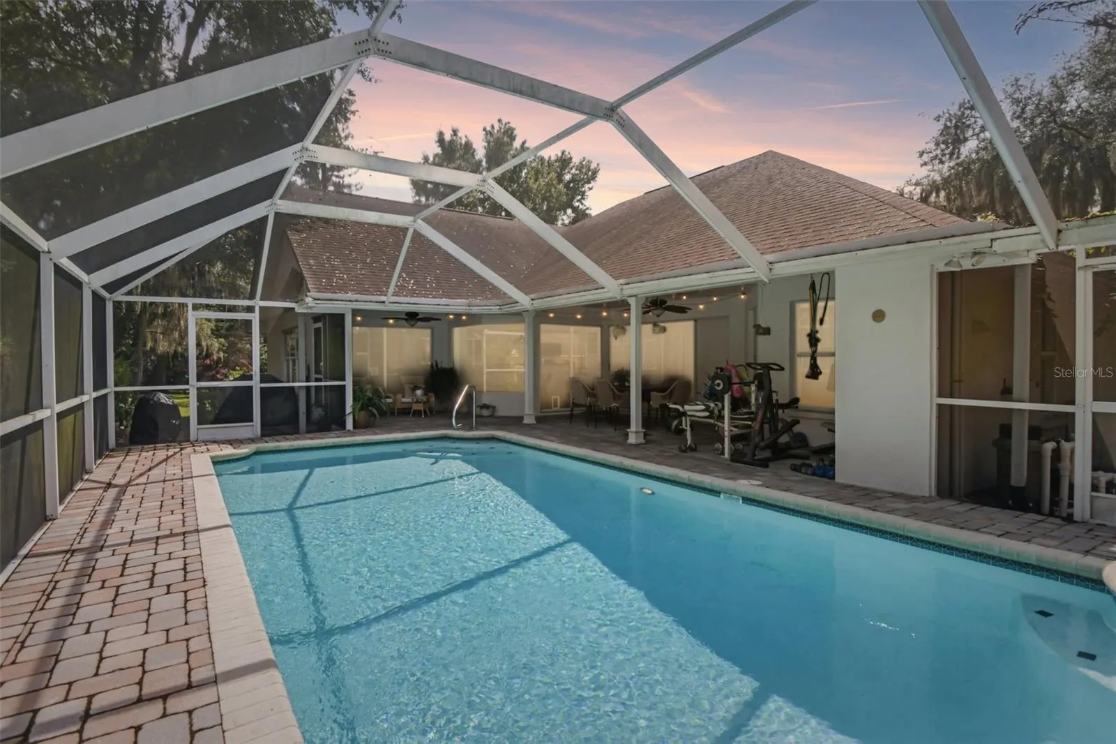 3503 OAK CLUB CT