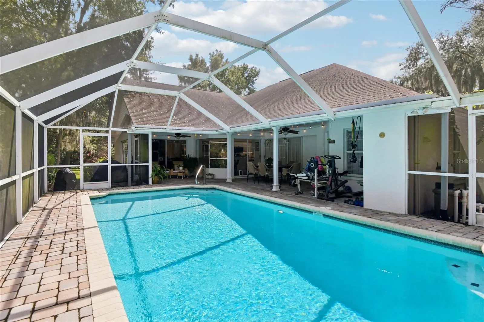 3503 OAK CLUB CT