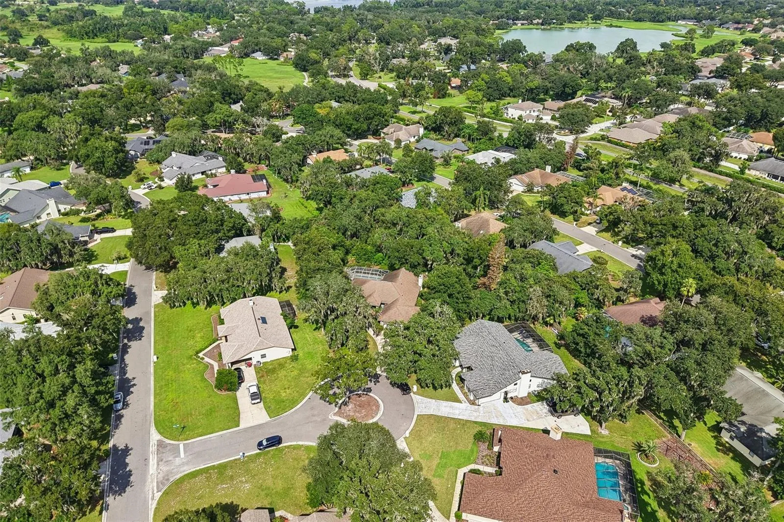 3503 OAK CLUB CT