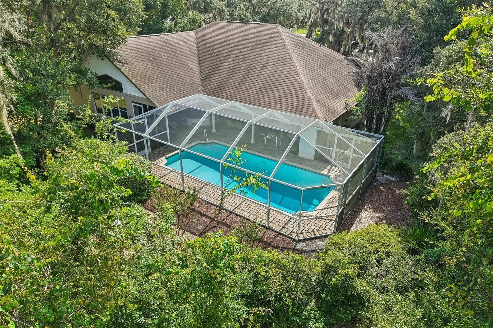 3503 OAK CLUB CT