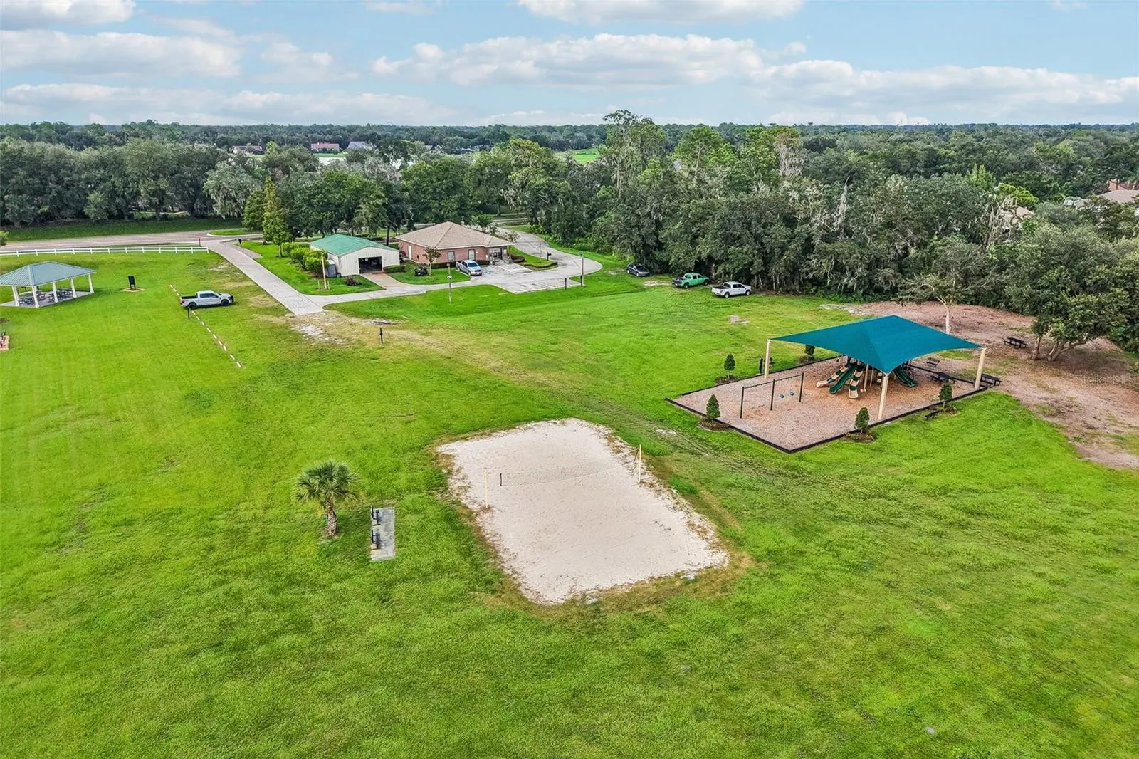 3503 OAK CLUB CT
