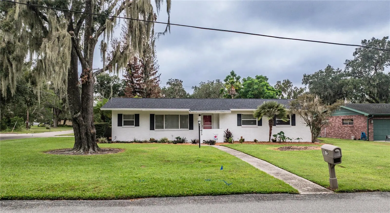 975 E MANN RD