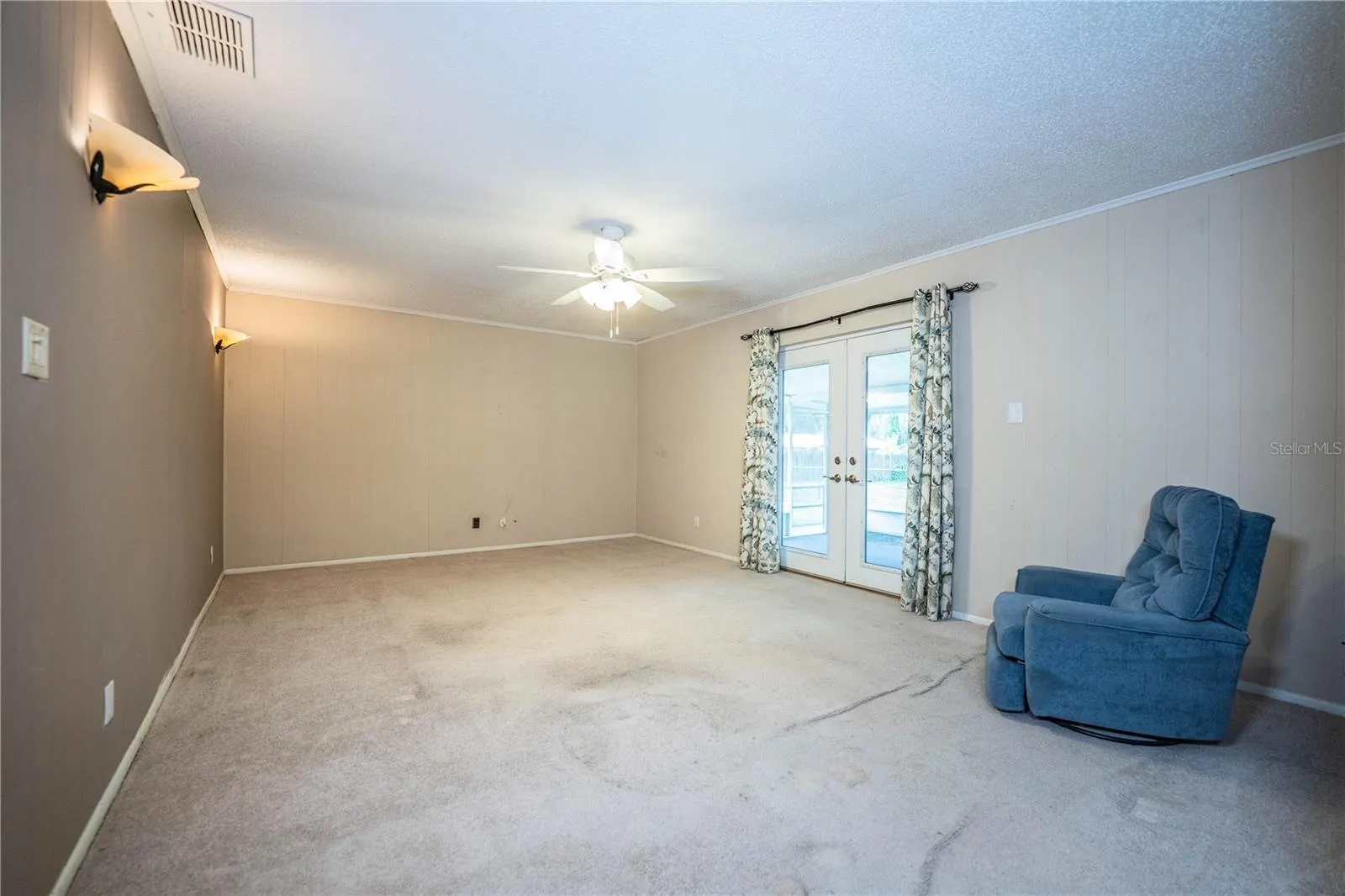975 E MANN RD
