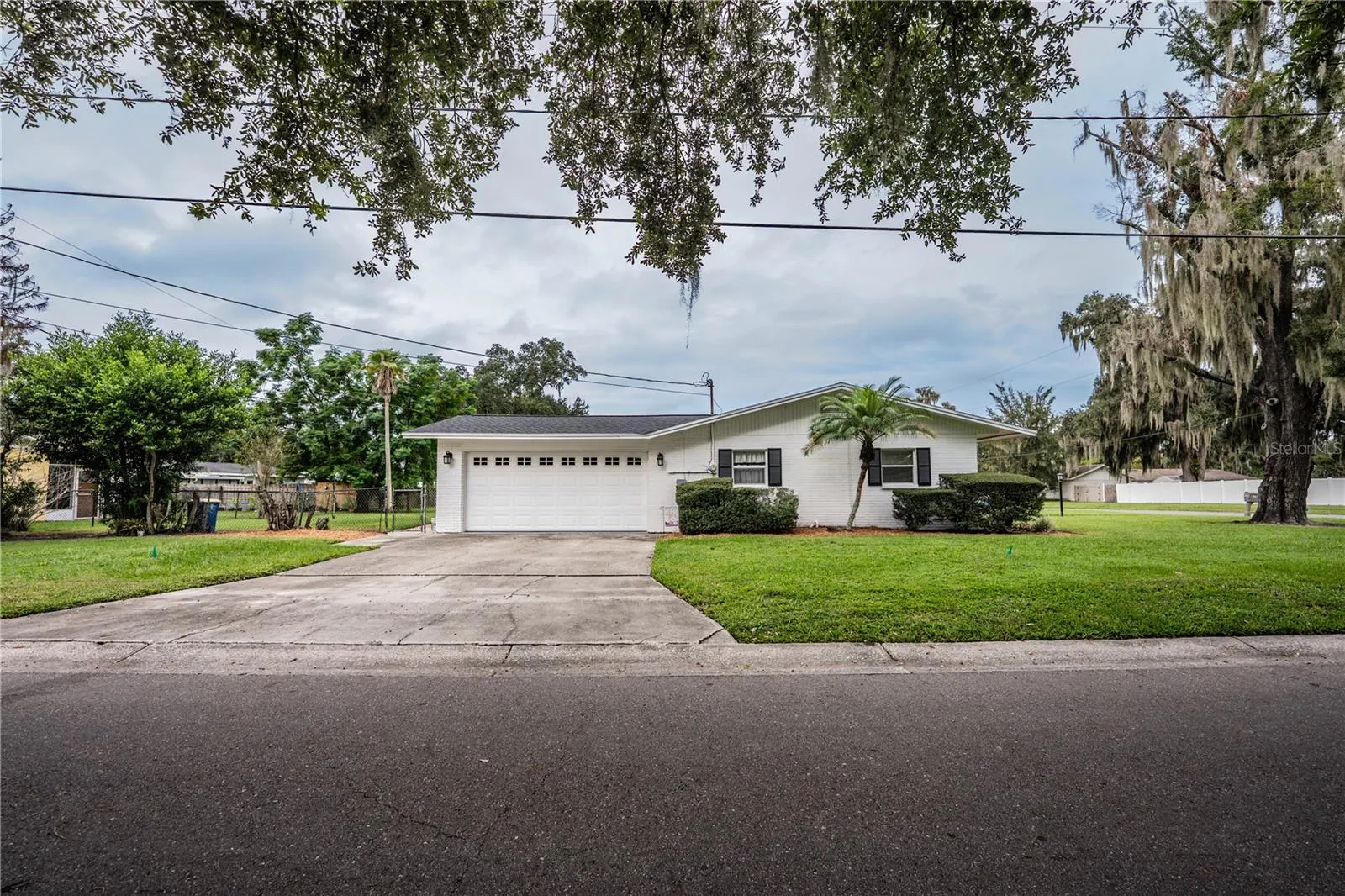 975 E MANN RD