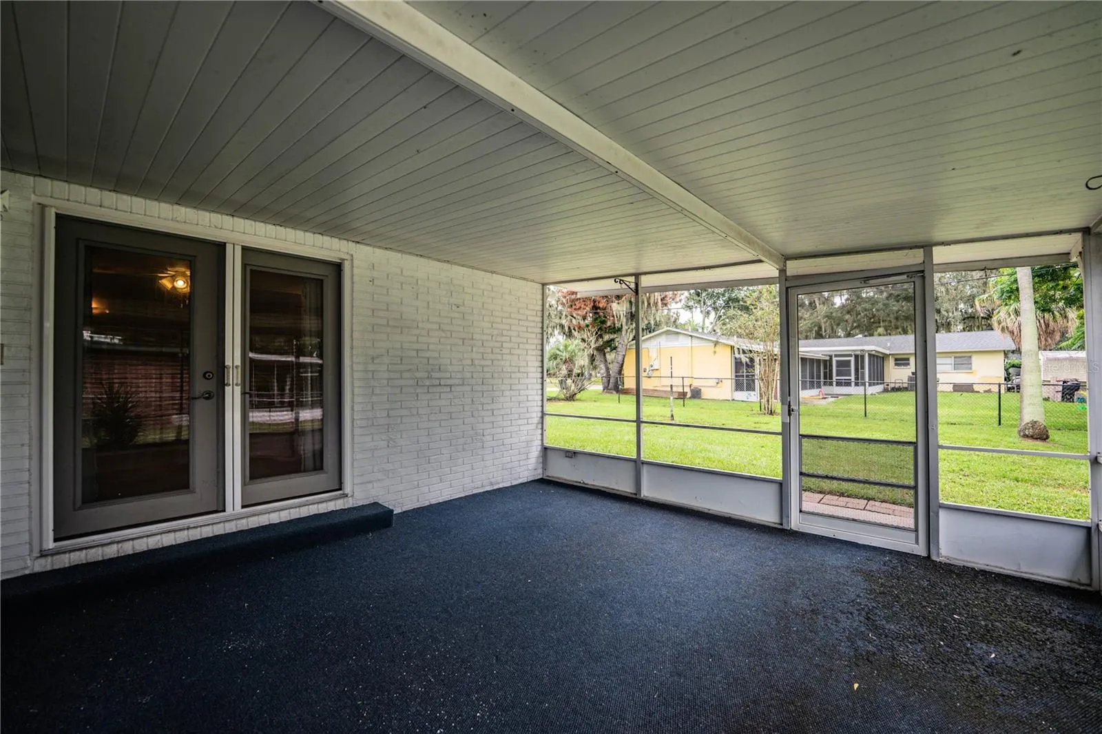 975 E MANN RD