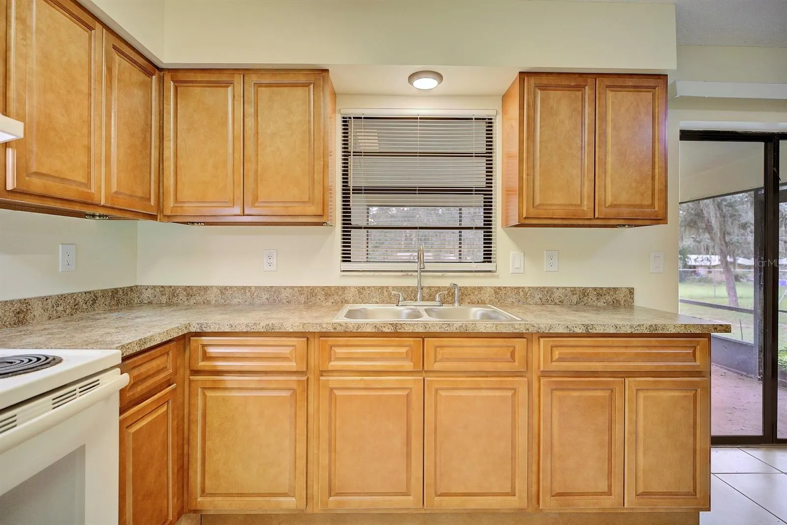 2118+2120 WIGHTMAN AVE