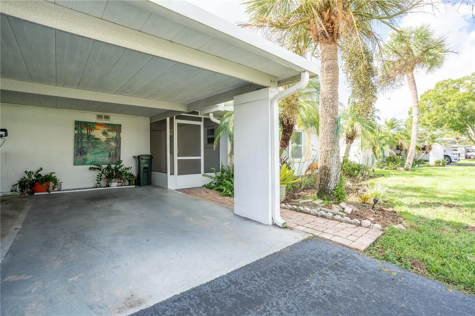 506 CAMEO DR