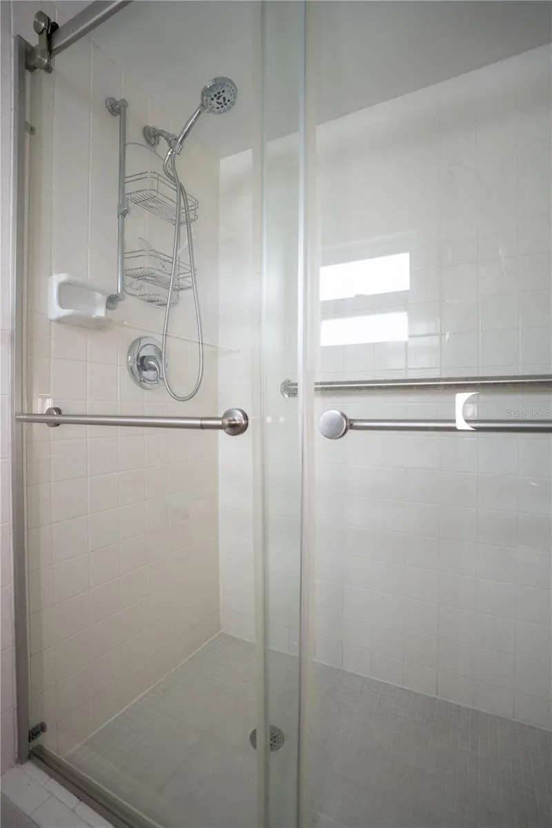 506 CAMEO DR
