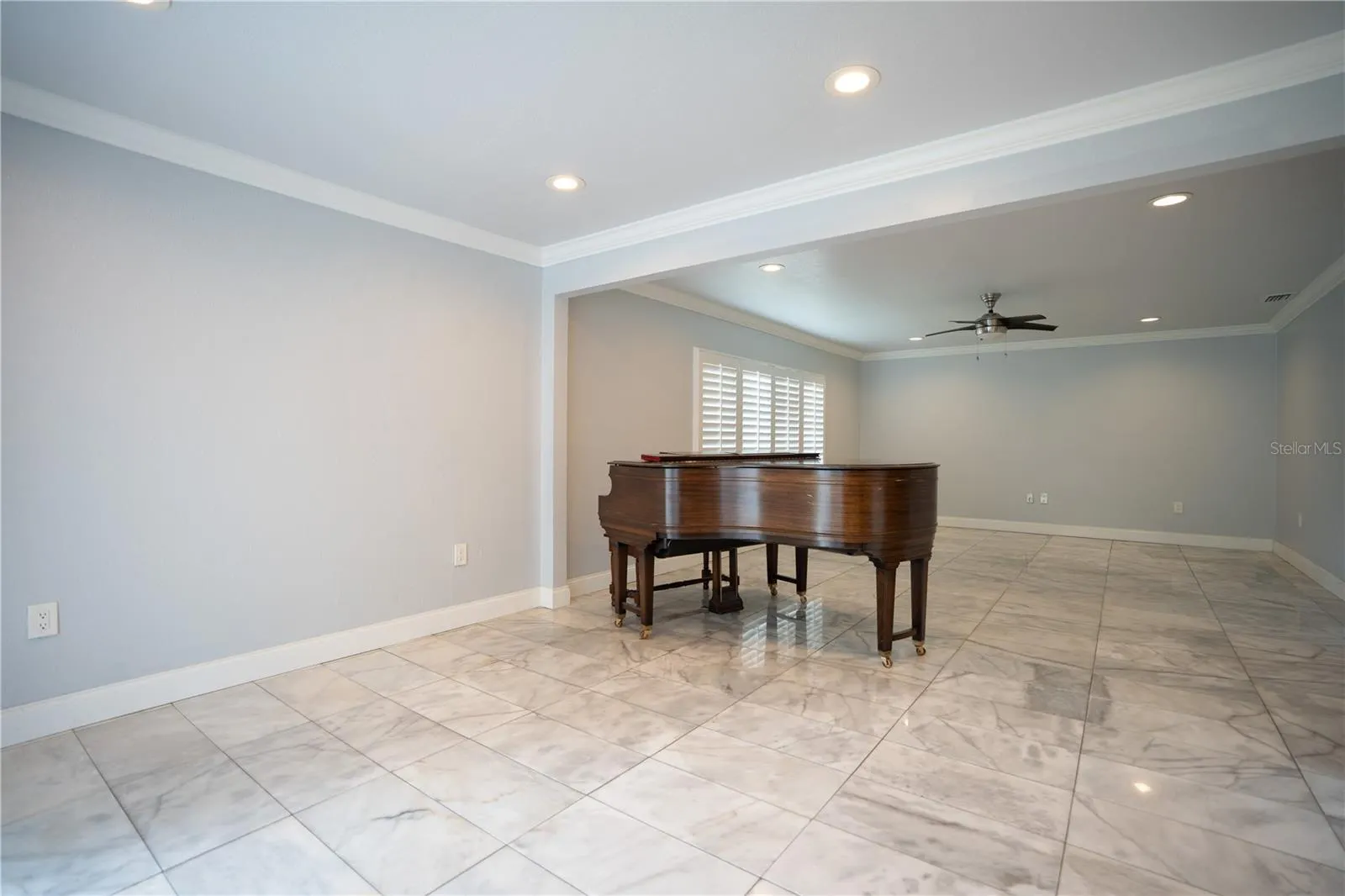 506 CAMEO DR