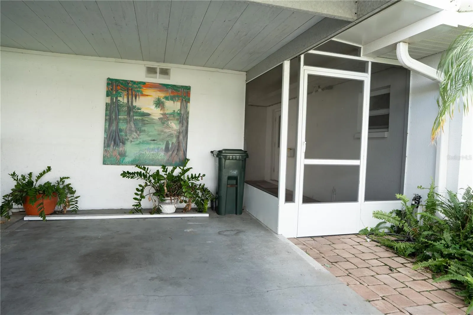 506 CAMEO DR