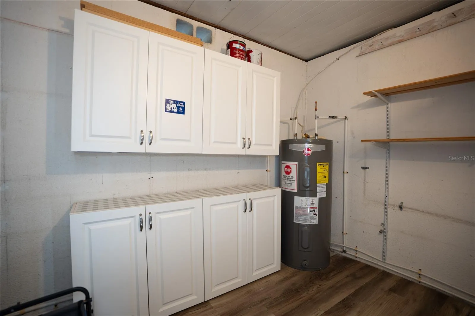 506 CAMEO DR