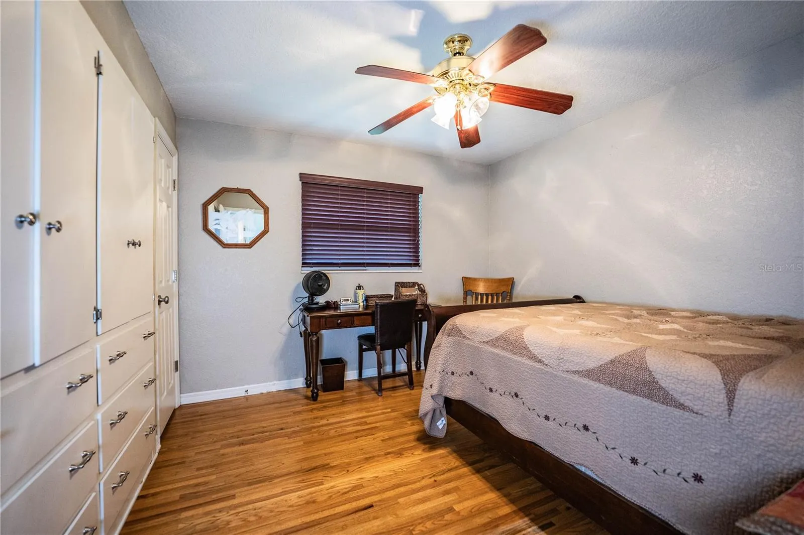 1633 CHERRY LN