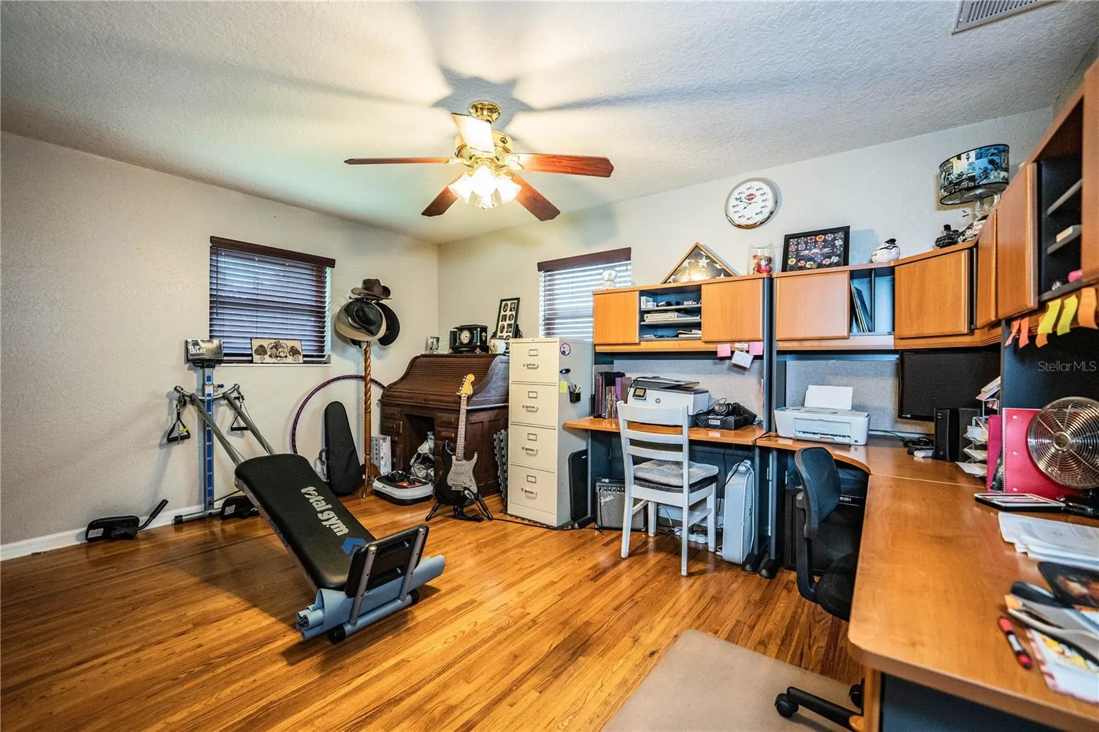 1633 CHERRY LN