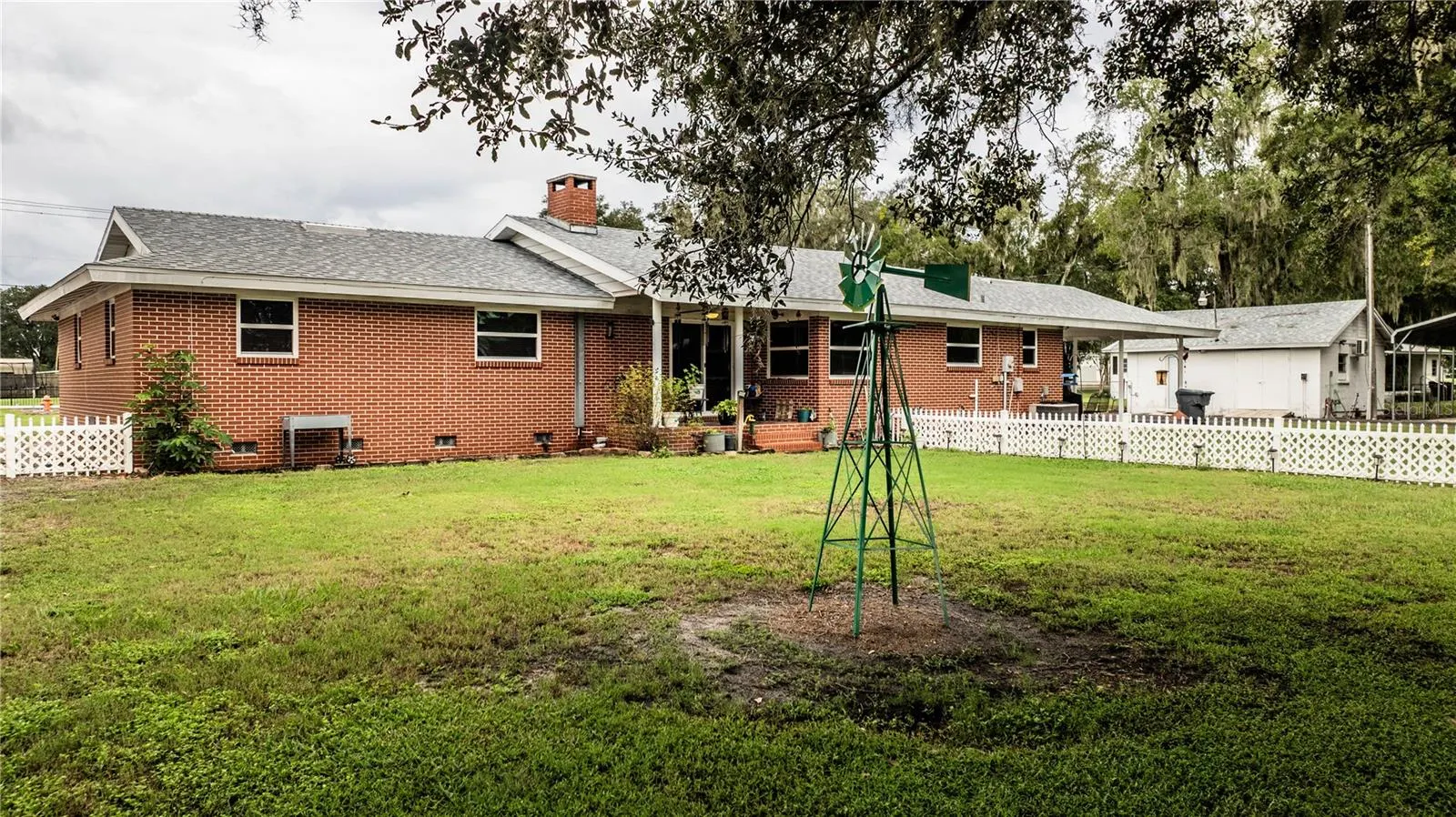 1633 CHERRY LN