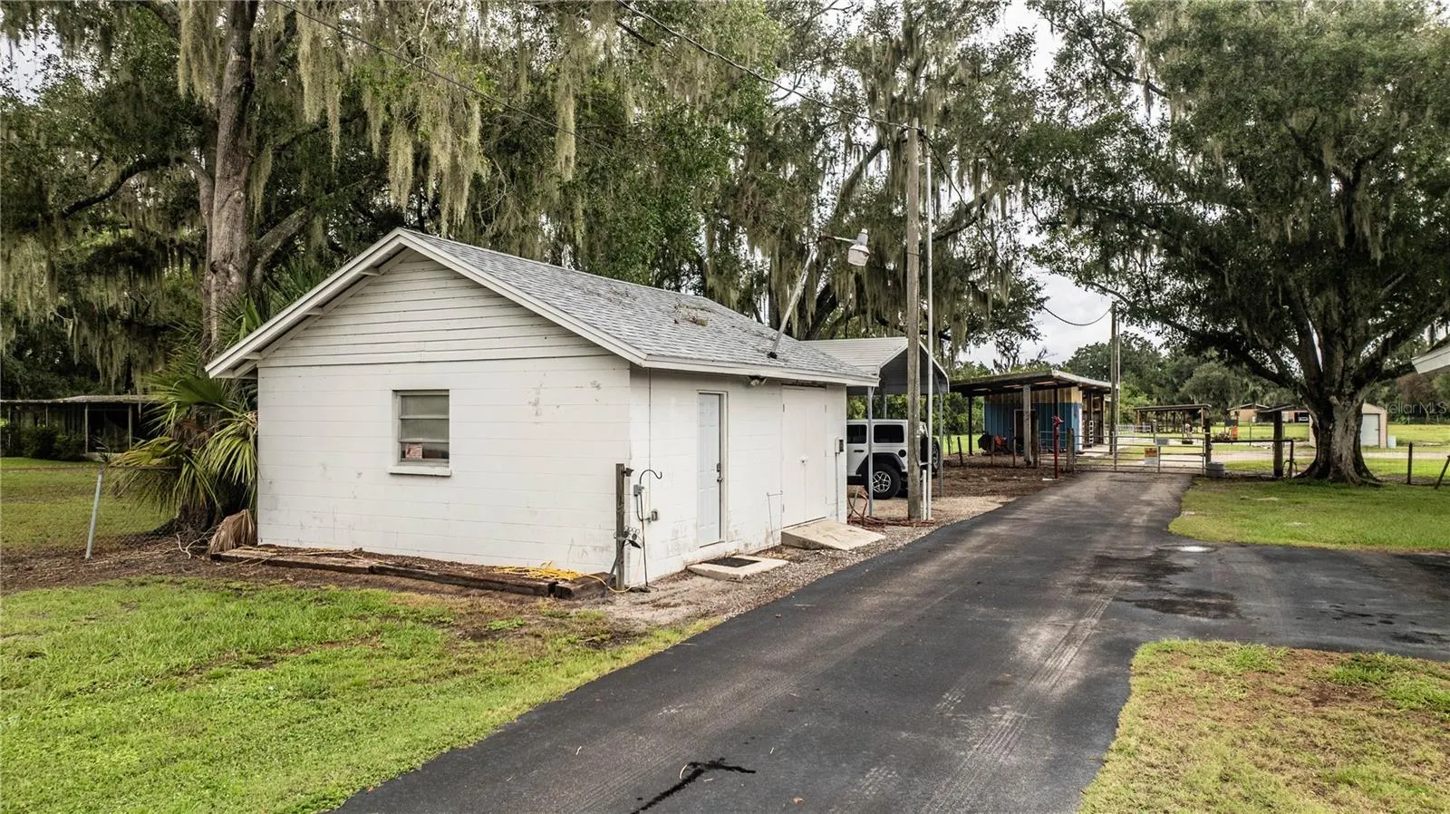 1633 CHERRY LN
