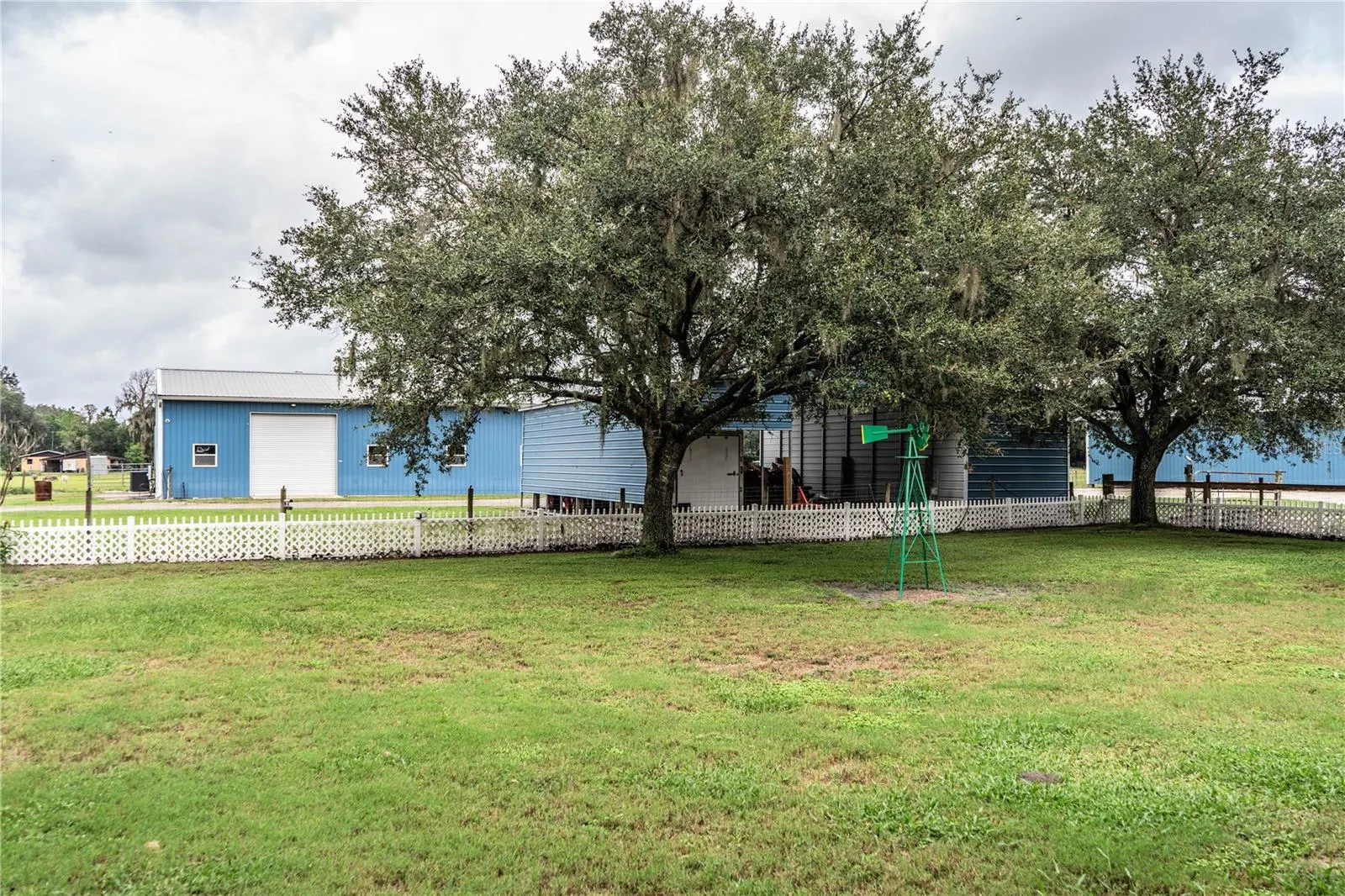 1633 CHERRY LN