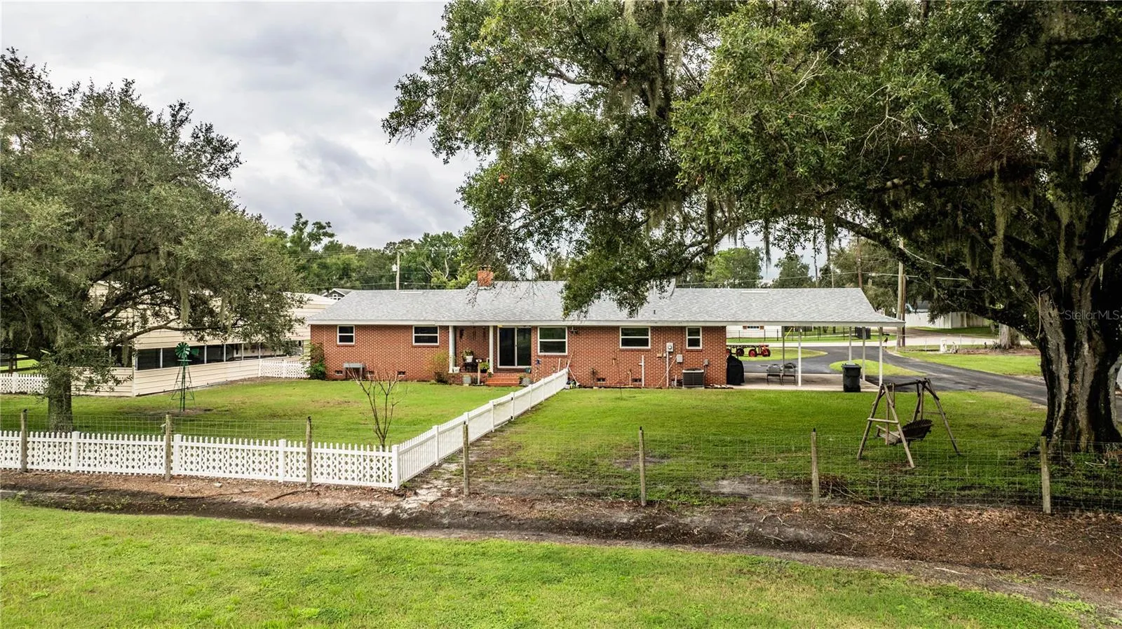 1633 CHERRY LN