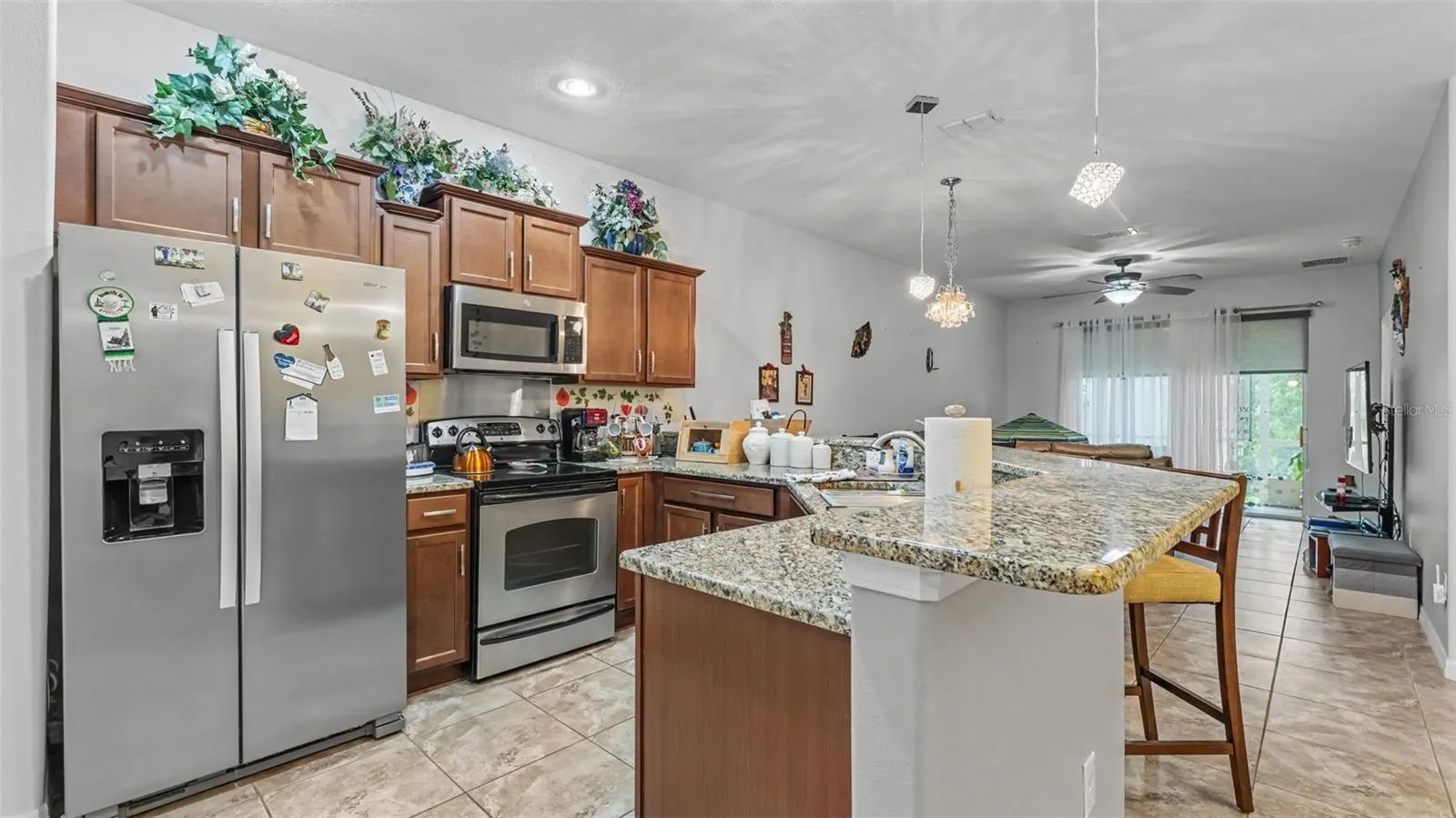4069 SHADE TREE LN