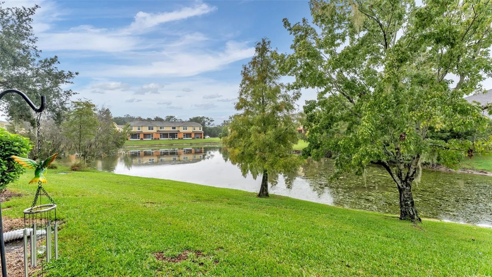 4069 SHADE TREE LN