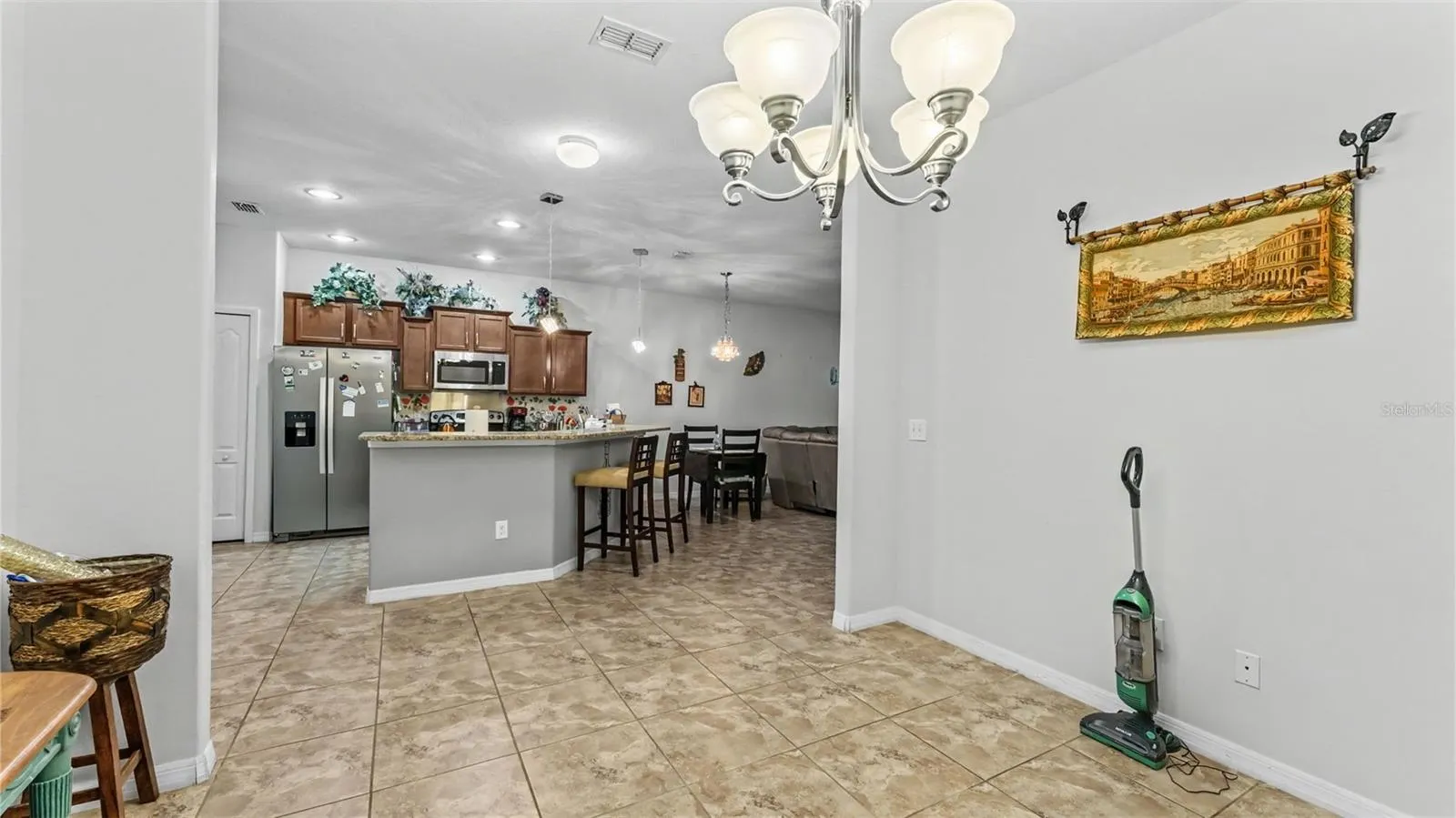 4069 SHADE TREE LN
