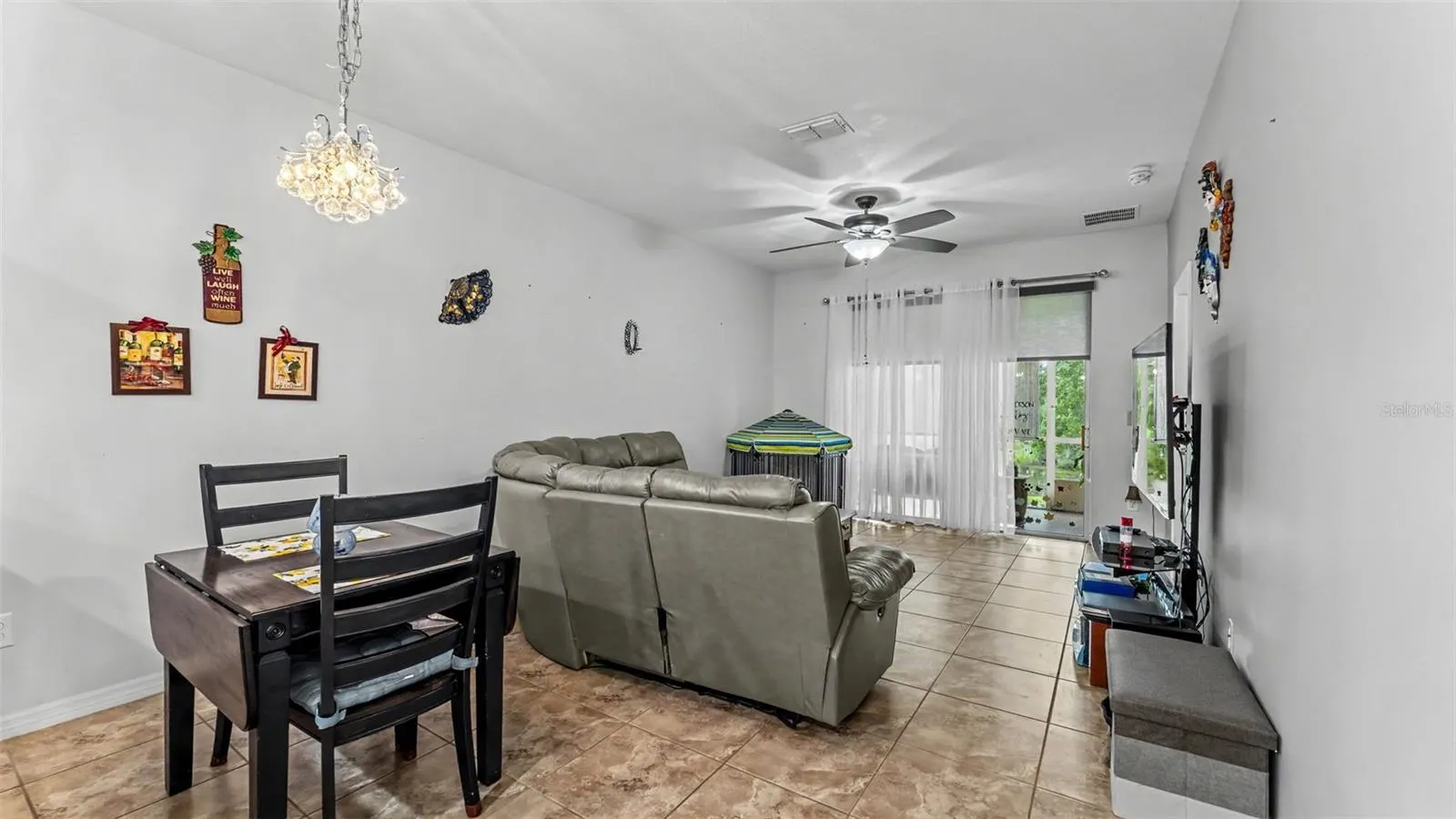 4069 SHADE TREE LN