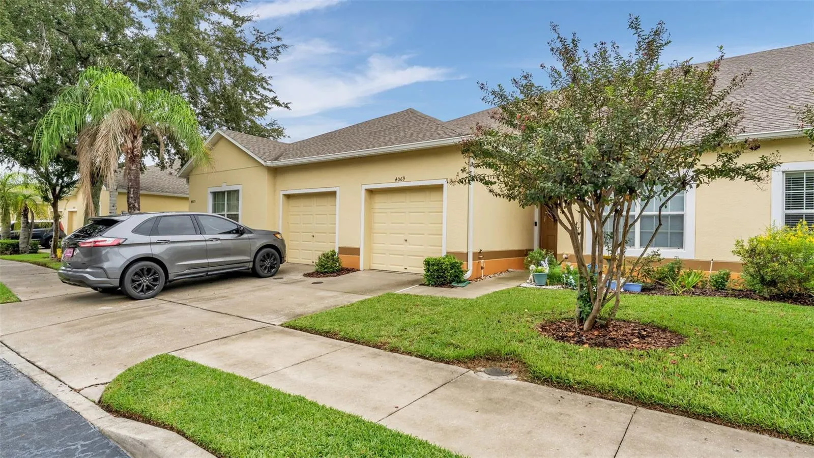 4069 SHADE TREE LN