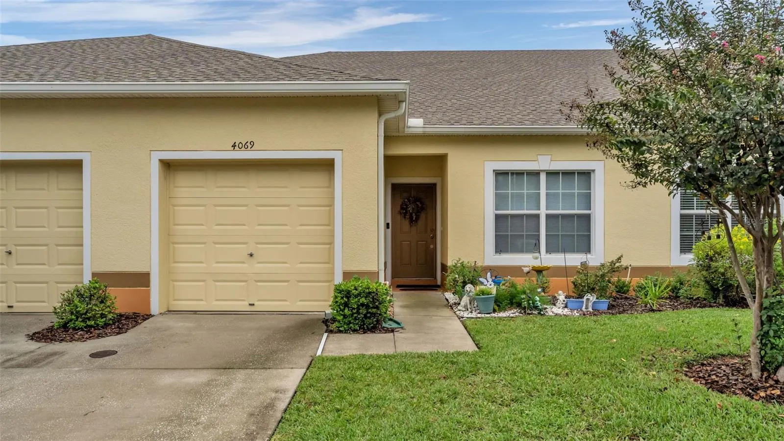 4069 SHADE TREE LN