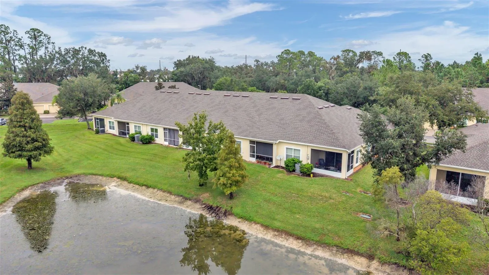 4069 SHADE TREE LN