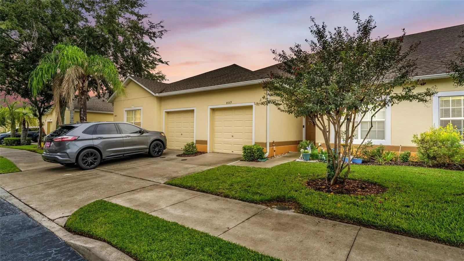 4069 SHADE TREE LN